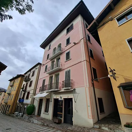 Old Village Vakantiehuis *